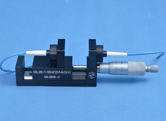 Photo of Variable Fiber Optic Delay Line with 1 meter long 3mm OD PVC cabled 1550nm 8/125 PM fiber pigtails